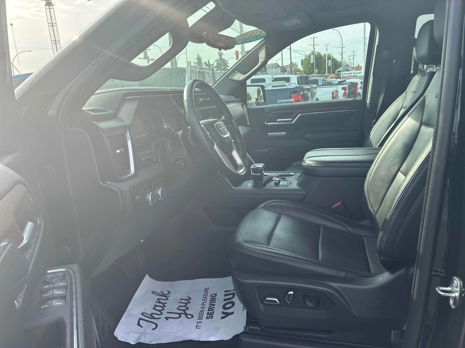 Gmc Sierra DENALI| HUD| 360| ОБДУХ| ПАНО| 2 KЛЮЧА, снимка 5 - Автомобили и джипове - 56067935