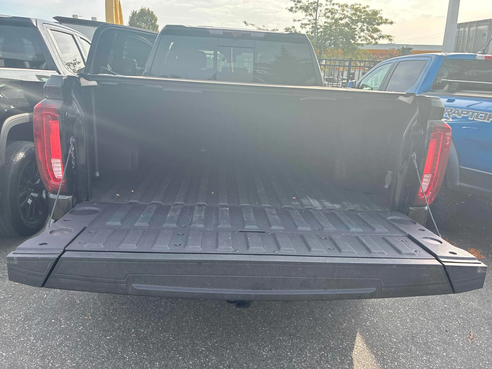 Gmc Sierra DENALI| HUD| 360| ОБДУХ| ПАНО| 2 KЛЮЧА, снимка 14 - Автомобили и джипове - 56067935