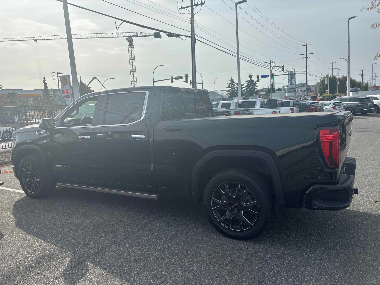 Gmc Sierra DENALI| HUD| 360| ОБДУХ| ПАНО| 2 KЛЮЧА, снимка 2 - Автомобили и джипове - 56067935