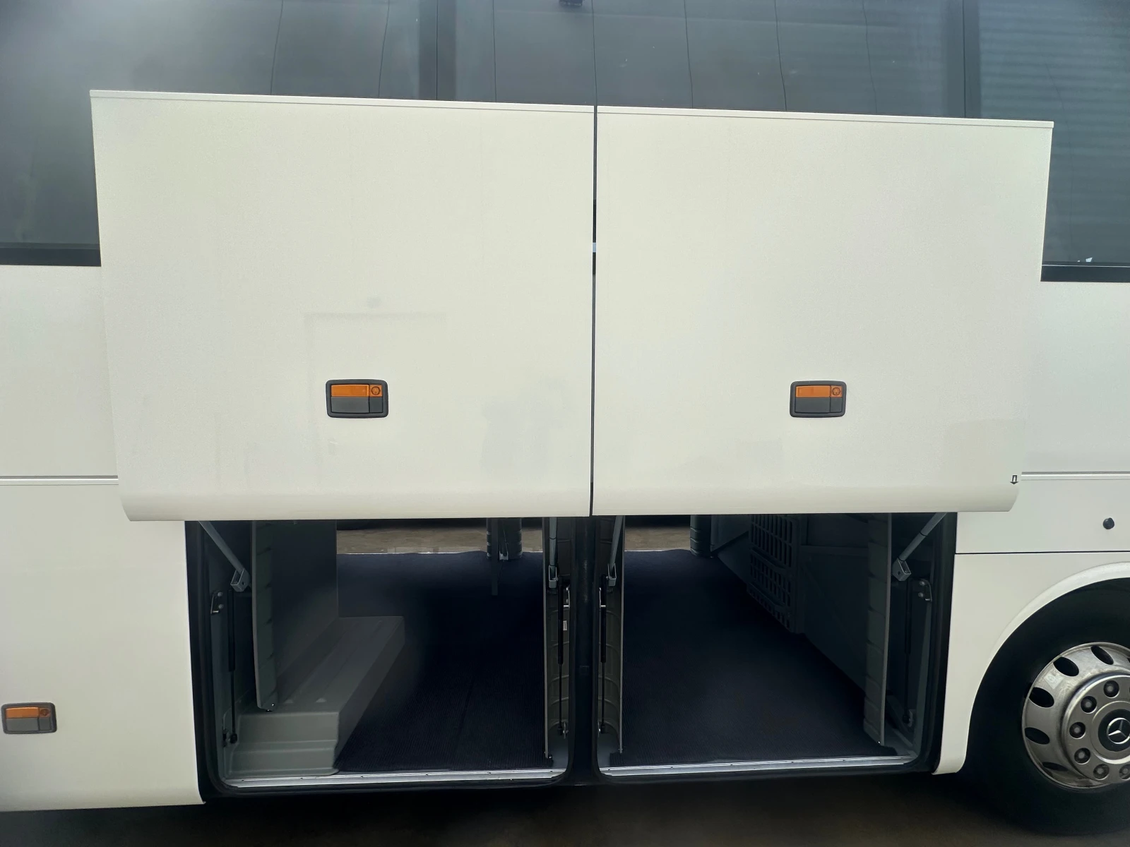 Mercedes-Benz Tourismo 17 RHD 67 ������� | Mobile.bg � ����������� 13