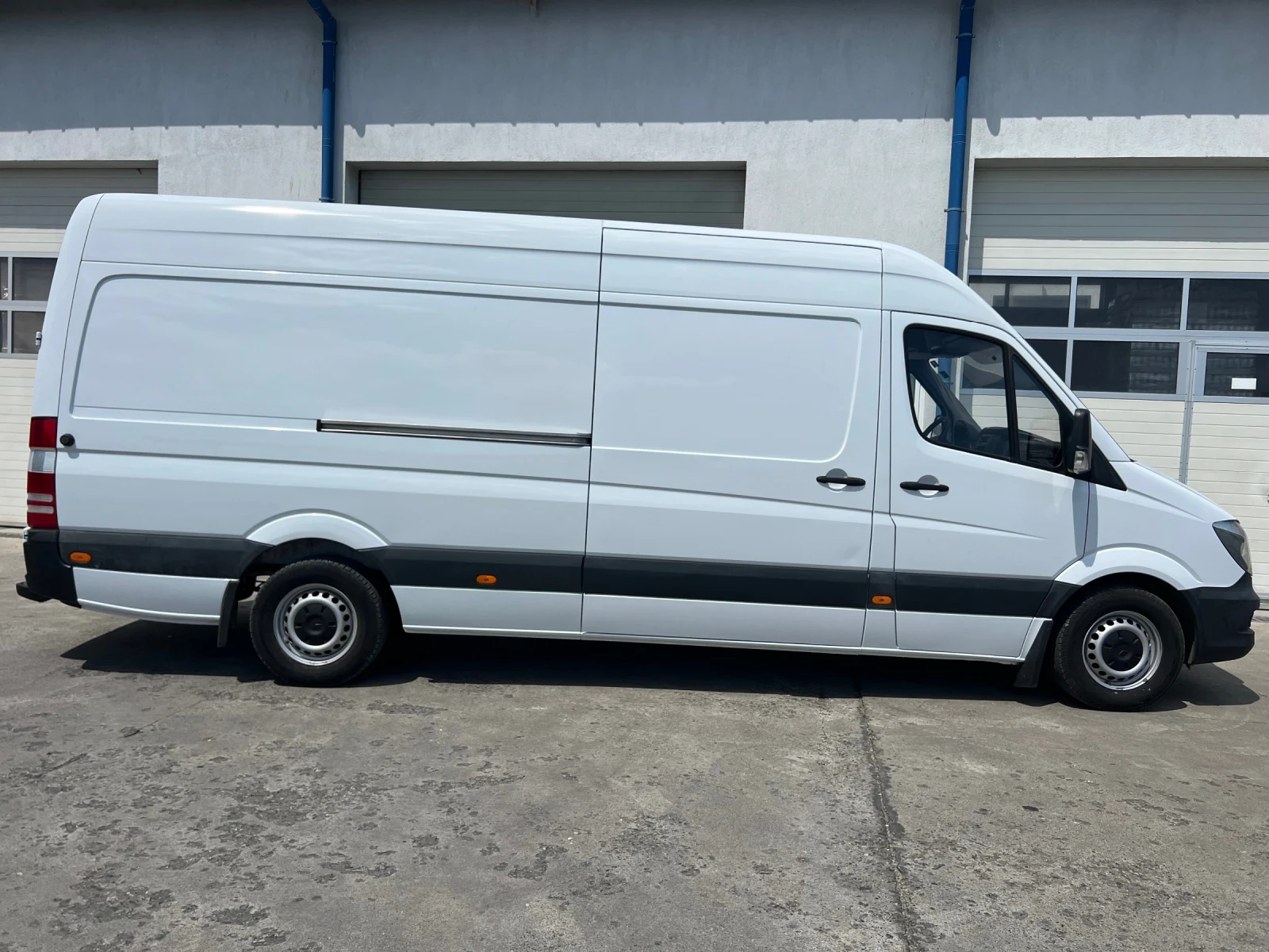 Mercedes-Benz Sprinter 316 160к.с / Климатроник / Макси база, снимка 11 - Бусове и автобуси - 54425634