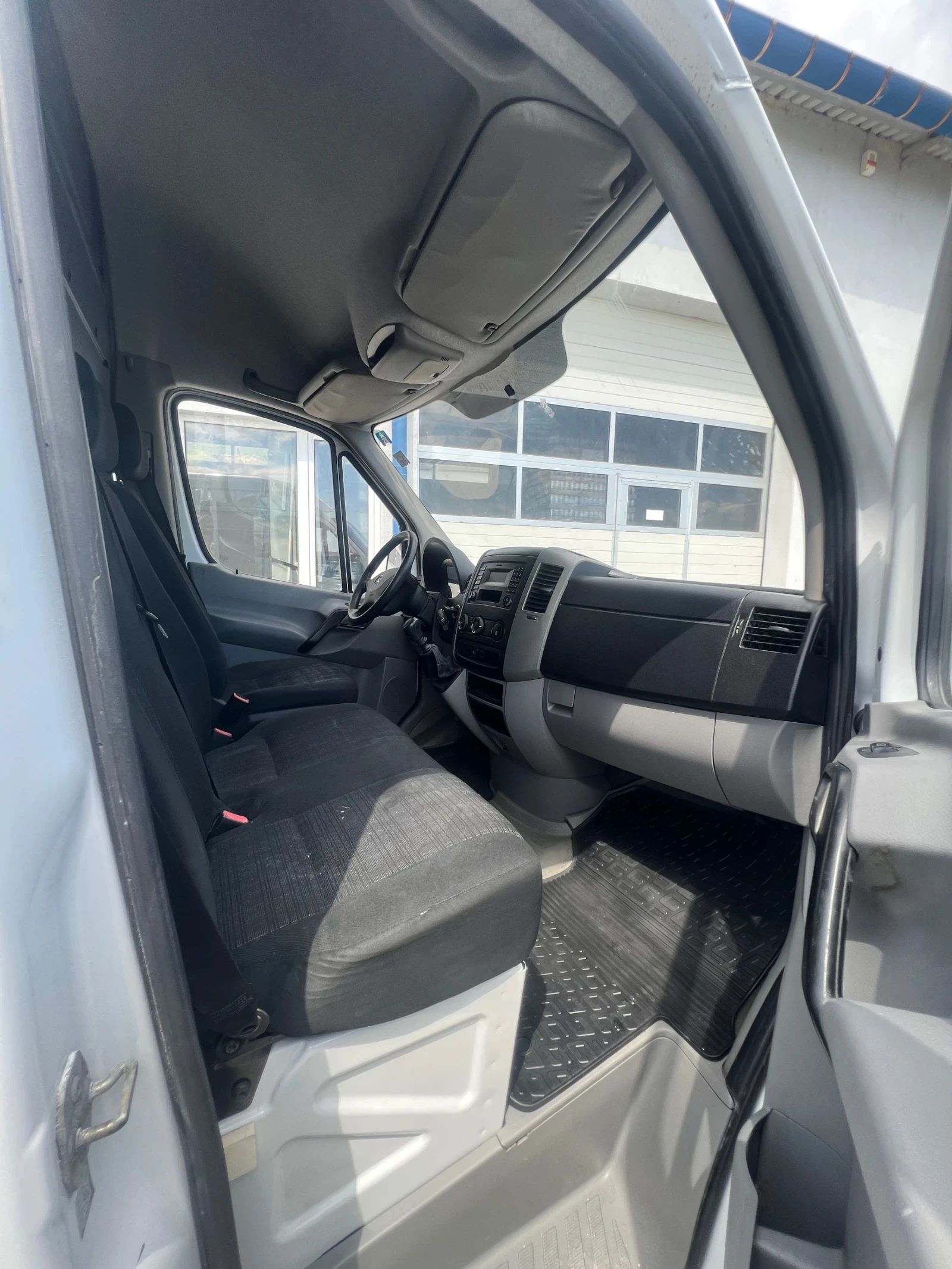 Mercedes-Benz Sprinter 316 160к.с / Климатроник / Макси база, снимка 14 - Бусове и автобуси - 54425634