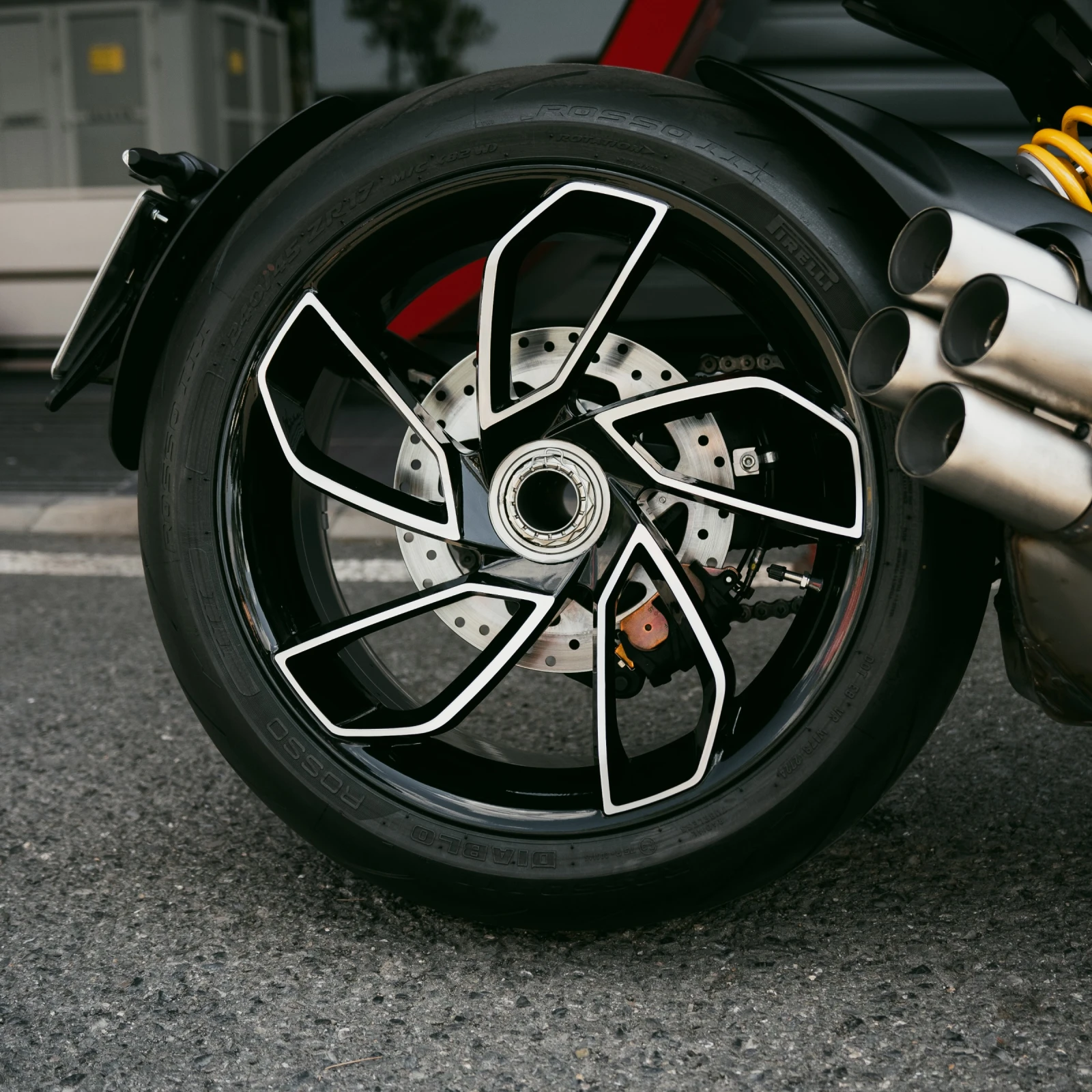 Ducati Diavel V4  - изображение 10