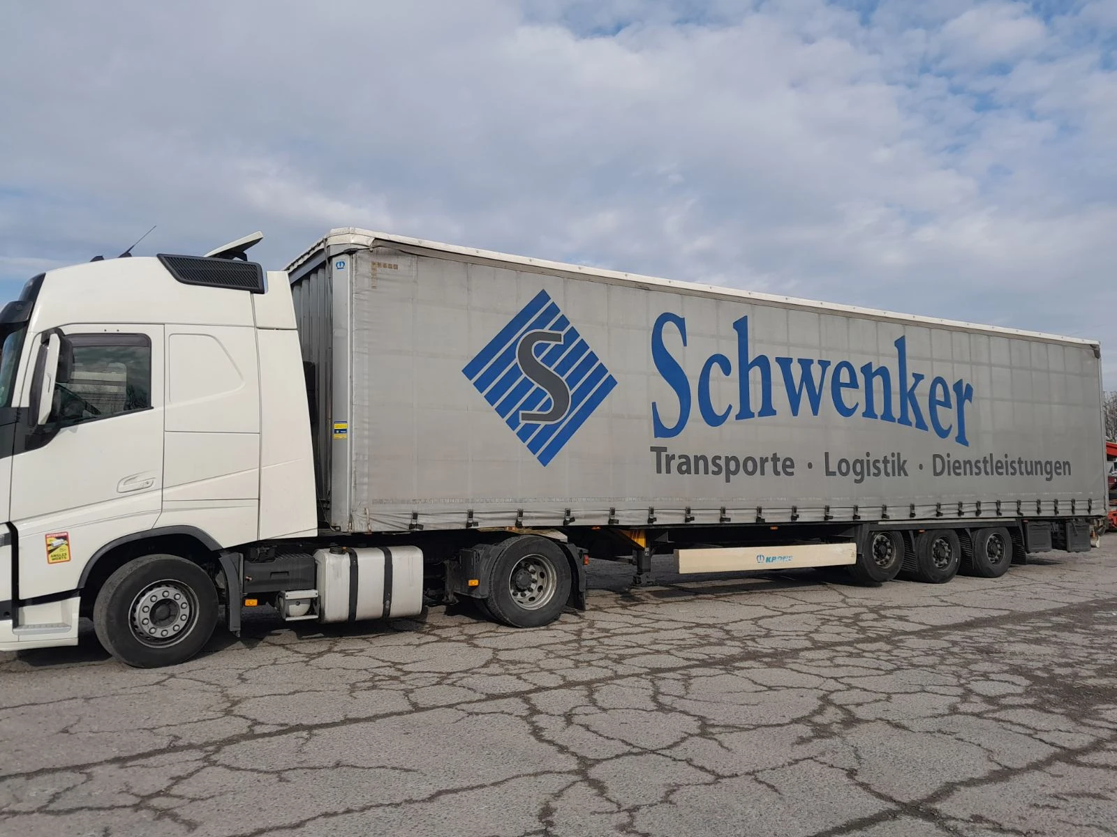 Полуремарке Krone MEGA