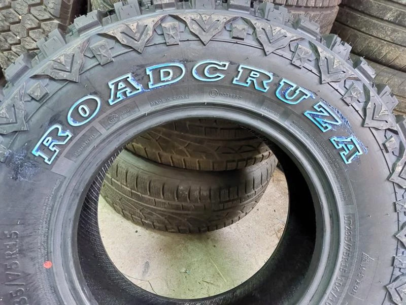 Гуми Всесезонни 235/75R15, снимка 5 - Гуми и джанти - 35846589