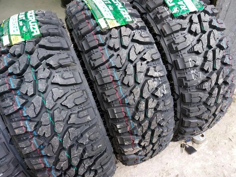 Гуми Всесезонни 235/75R15, снимка 4 - Гуми и джанти - 35846589