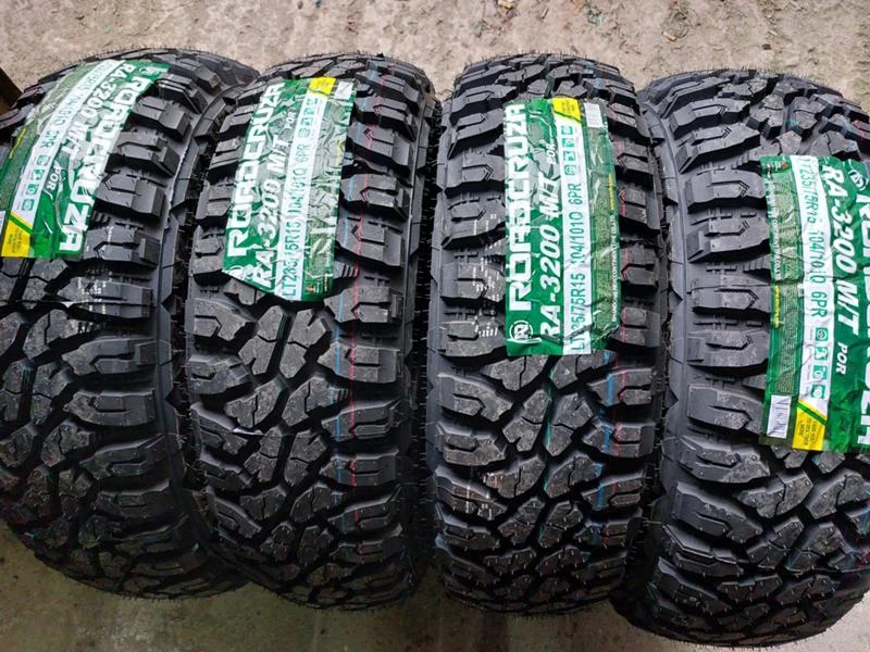 Гуми Всесезонни 235/75R15, снимка 2 - Гуми и джанти - 35846589