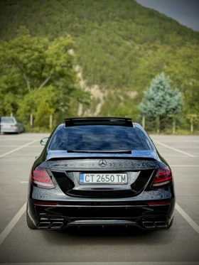 Mercedes-Benz E 220 Mercedes-Benz E 220 d AMG Line / Double Panorama /, снимка 4
