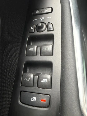 Volvo V40 - 7750 € / 15157.68 лв. - 32251195 7