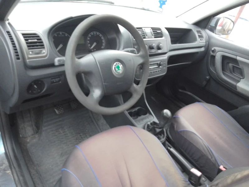 Skoda Fabia 1.2 , снимка 5 - Автомобили и джипове - 40838845