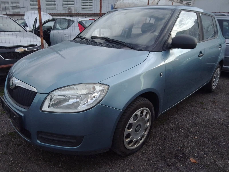 Skoda Fabia 1.2 , снимка 1 - Автомобили и джипове - 40838845