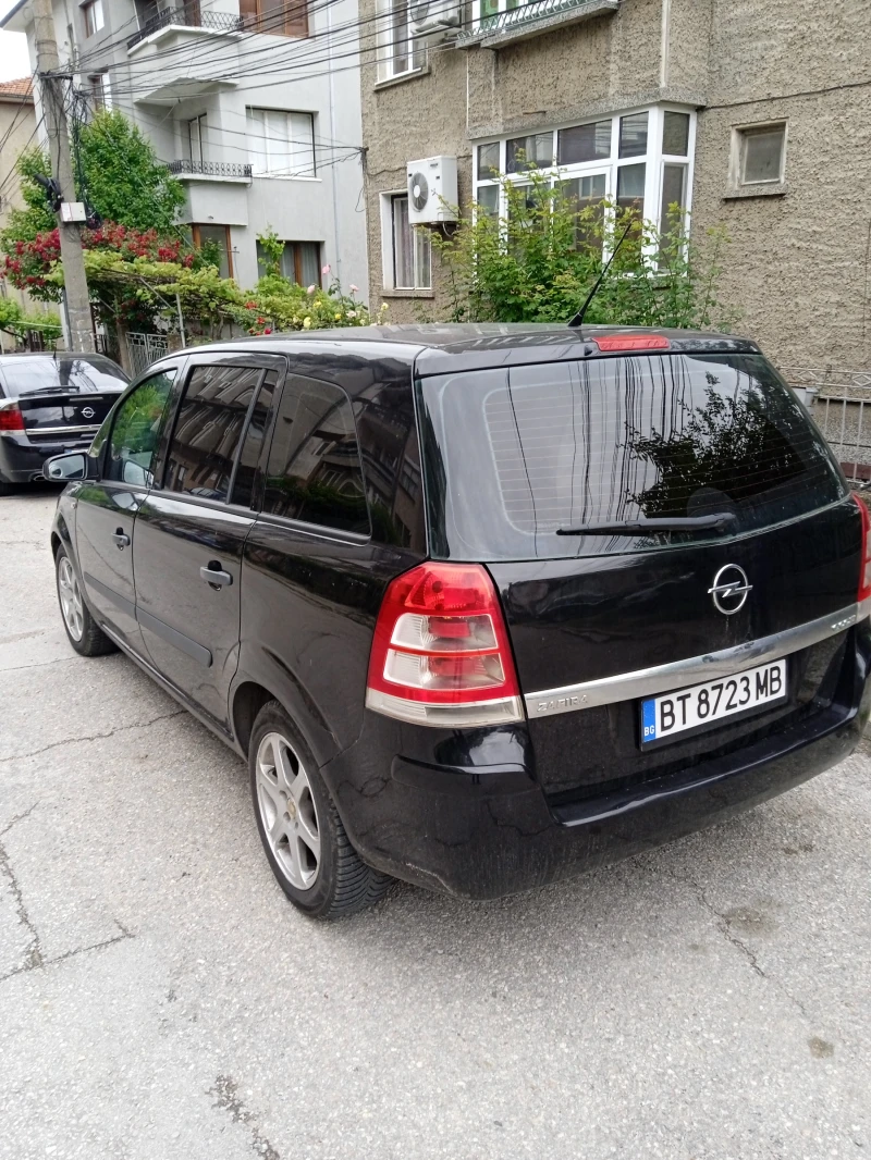 Opel Zafira 1.6, снимка 3 - Автомобили и джипове - 52283297