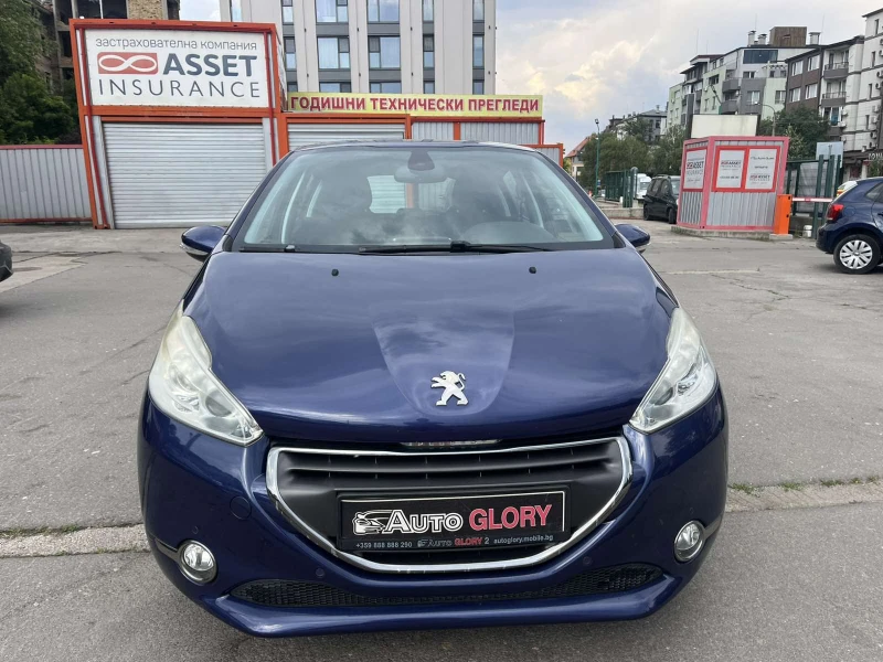 Peugeot 208 1.6 BENZ, снимка 2 - Автомобили и джипове - 51054651