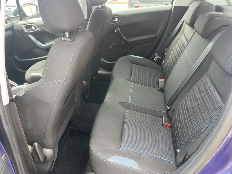 Peugeot 208 1.6 BENZ, снимка 15 - Автомобили и джипове - 51054651