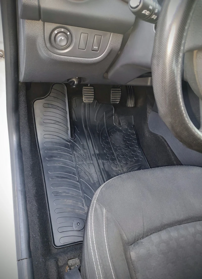 Dacia Logan Lodan II, 1.5 dCi, 90 к.с. 4+ 1 места, снимка 11 - Автомобили и джипове - 53069107