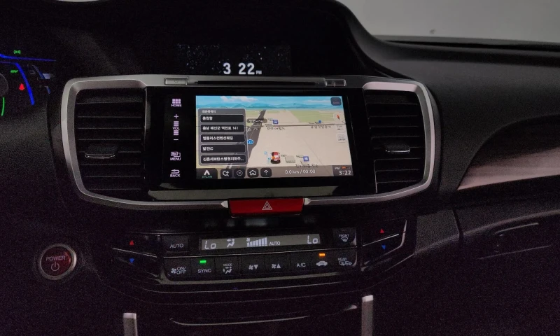 Honda Accord 2.0 Hybrid 9Th, снимка 13 - Автомобили и джипове - 51428199