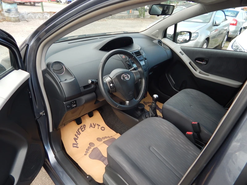 Toyota Yaris 1.3i* 100k.* 6скорости* , снимка 10 - Автомобили и джипове - 51717320