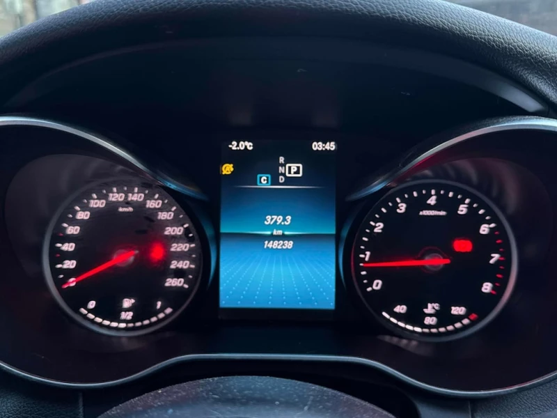 Mercedes-Benz C 300 * CARFAX * БЕЗ ПЪРВОНАЧАЛНА ВНОСКА, снимка 8 - Автомобили и джипове - 53059063