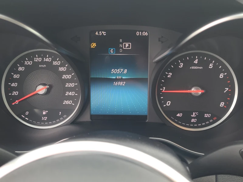 Mercedes-Benz C 300 * CARFAX * БЕЗ ПЪРВОНАЧАЛНА ВНОСКА, снимка 7 - Автомобили и джипове - 53244391