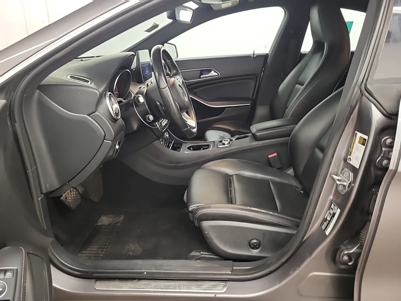 Mercedes-Benz CLA 250 * AMG* 4MATIC* CARFAX* АВТО КРЕДИТ* , снимка 9 - Автомобили и джипове - 53370861