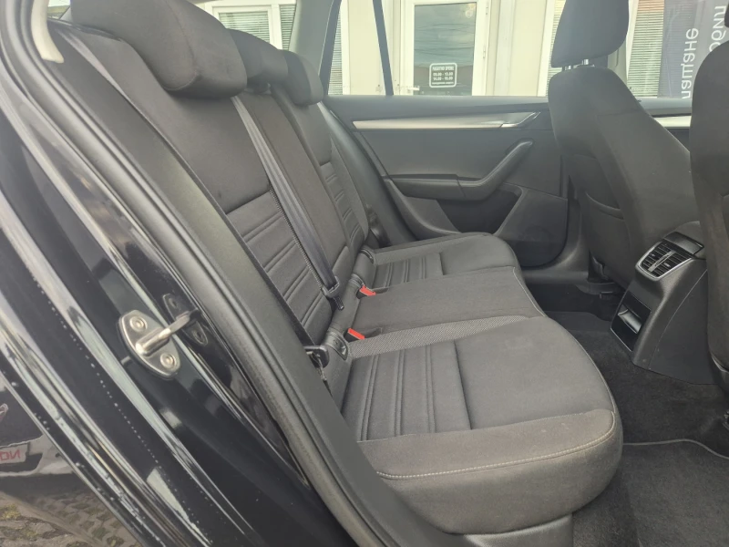 Skoda Octavia 1.5TSI-DSG-EXECUTIVE - 18499 лв. - 93849688 14
