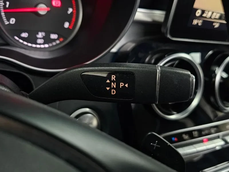 Mercedes-Benz C 180  - изображение 9