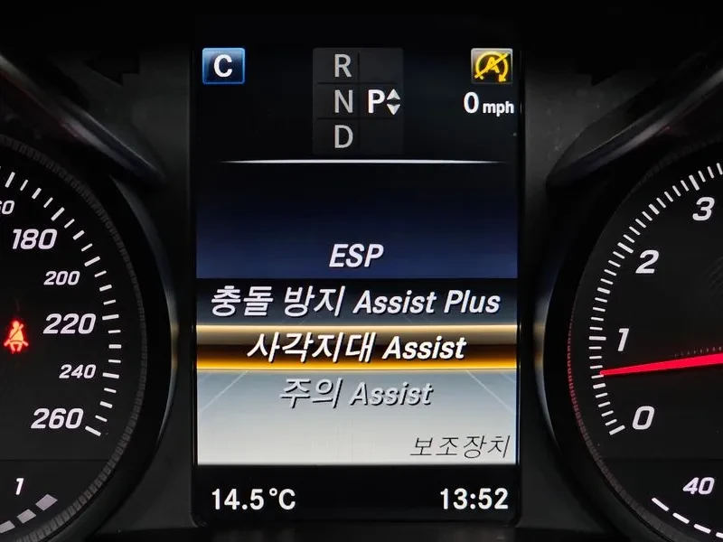 Mercedes-Benz C 180  - изображение 8