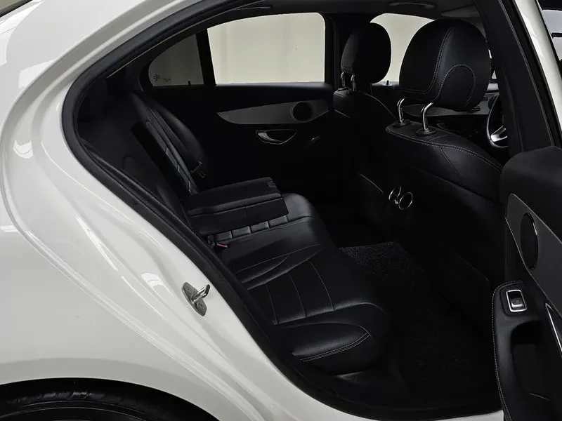 Mercedes-Benz C 180, снимка 12 - Автомобили и джипове - 52823010