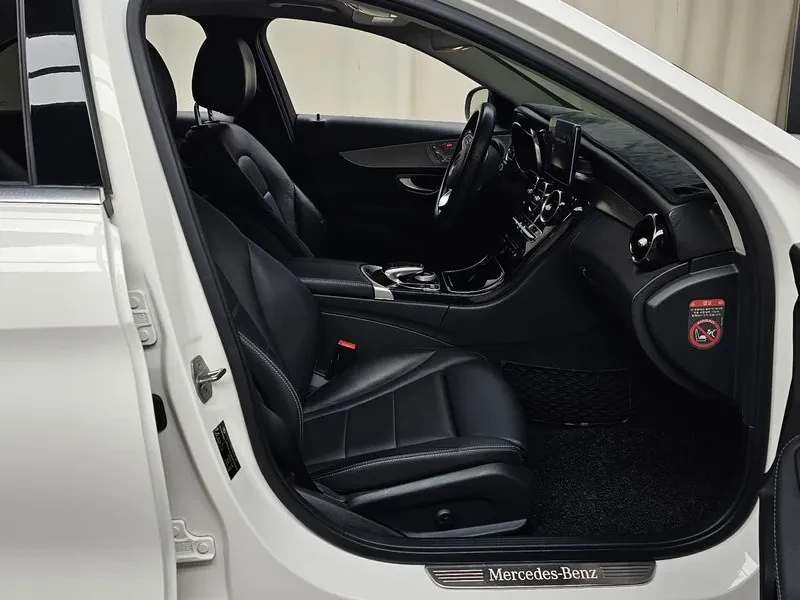 Mercedes-Benz C 180, снимка 11 - Автомобили и джипове - 52823010