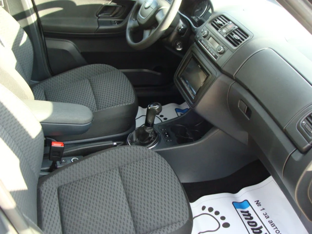 Skoda Roomster 1.6, снимка 11 - Автомобили и джипове - 54097190