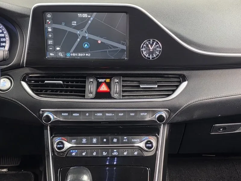 Hyundai Grandeur 3.0 Premium, снимка 14 - Автомобили и джипове - 55643474