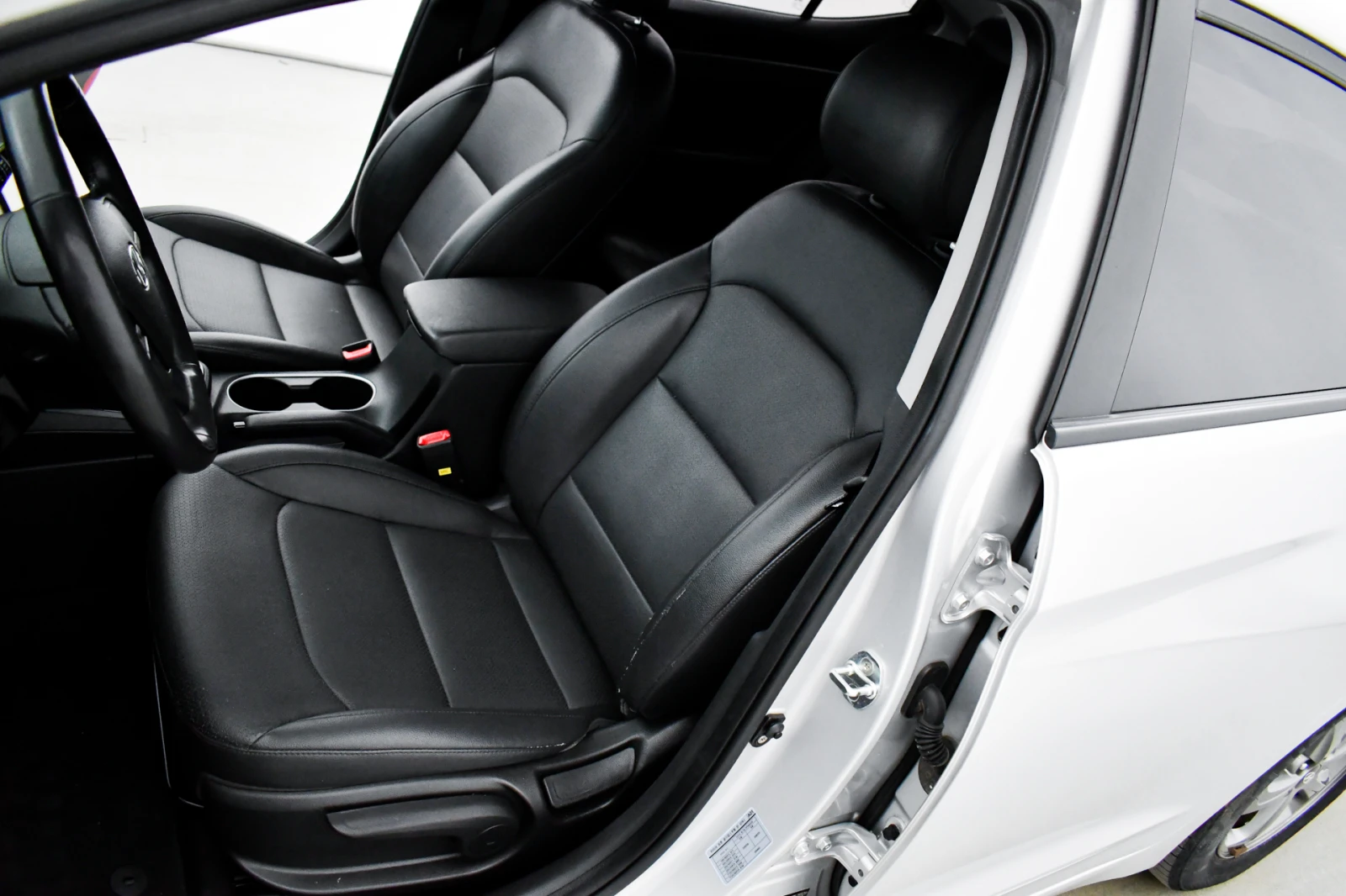 Hyundai Elantra 1.6 LPI - изображение 10