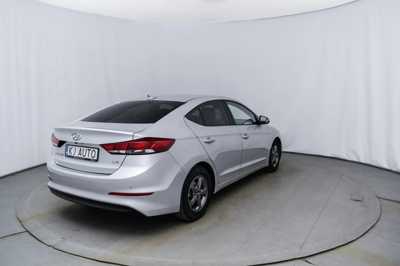 Hyundai Elantra 1.6 LPI - изображение 6