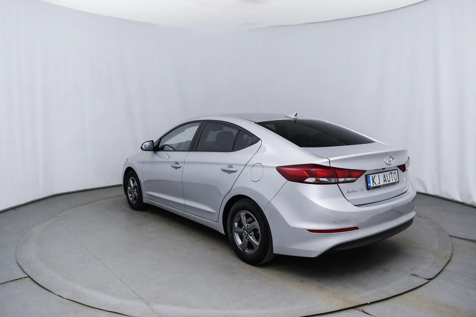 Hyundai Elantra 1.6 LPI - изображение 7