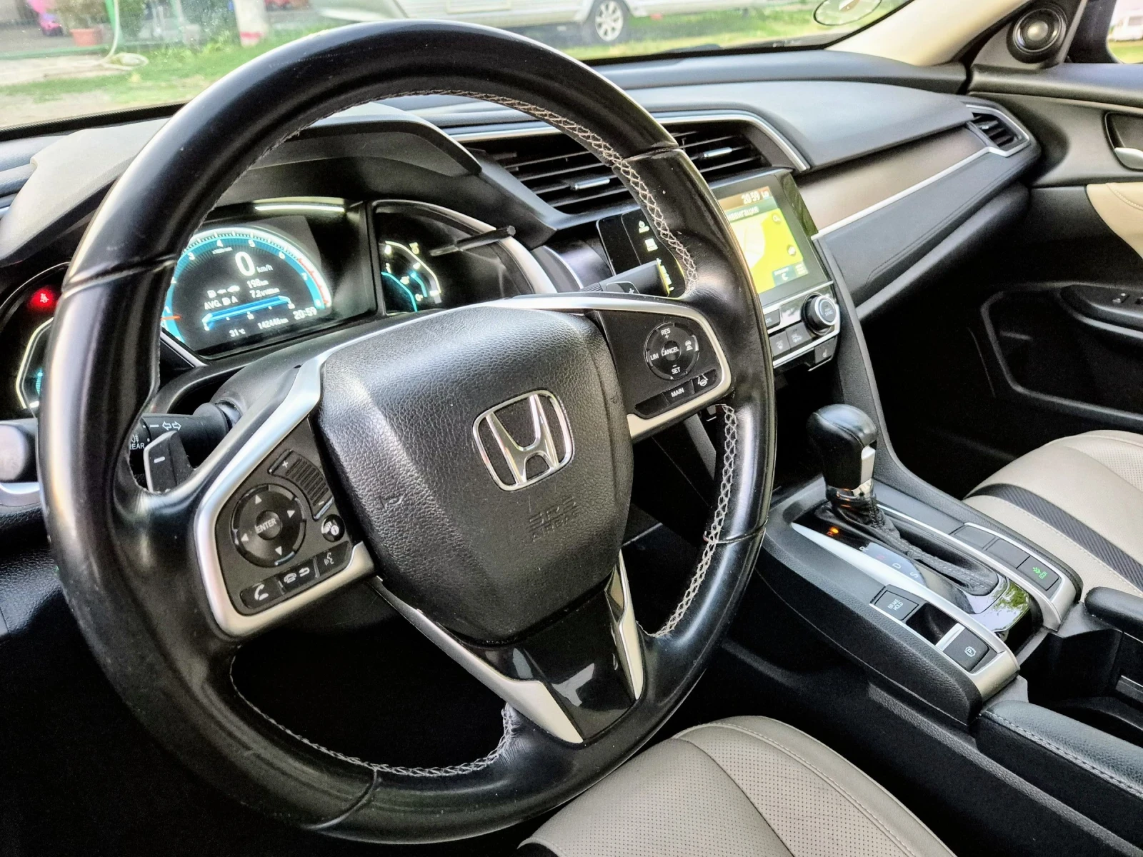 Honda Civic 1.5T(182hp)Executive/CVT/Distronic/Lane Assist/F1 - изображение 8