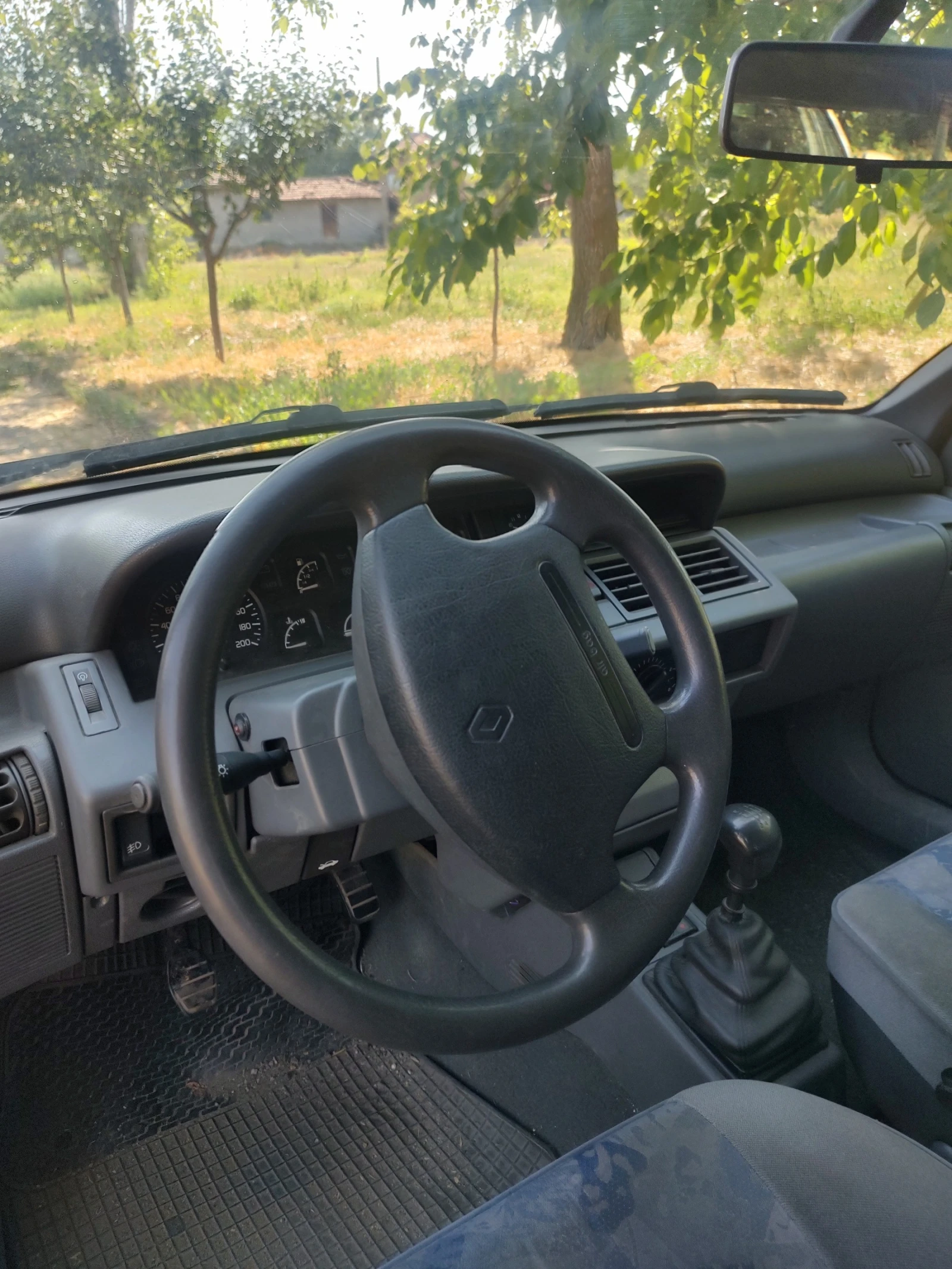 Renault Clio  - изображение 4