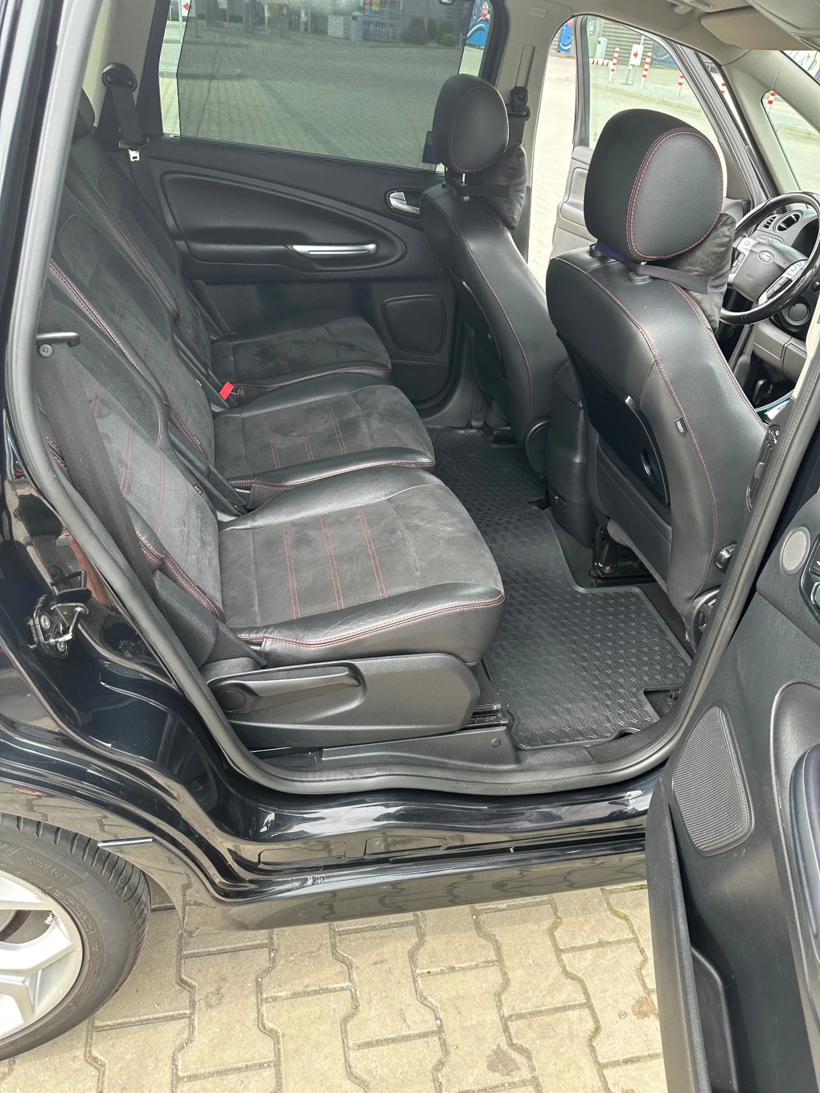 Ford S-Max Titanium - изображение 10