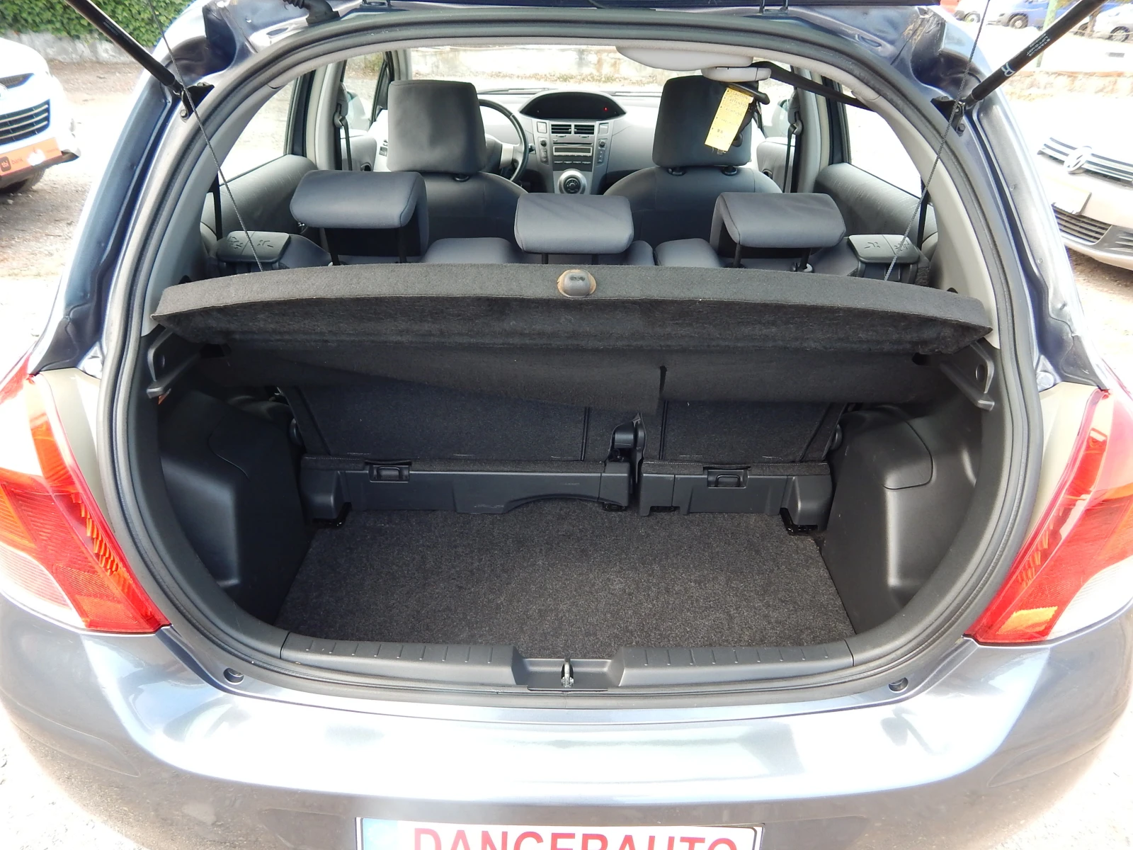 Toyota Yaris 1.3i* 100k.* 6скорости*  - изображение 7