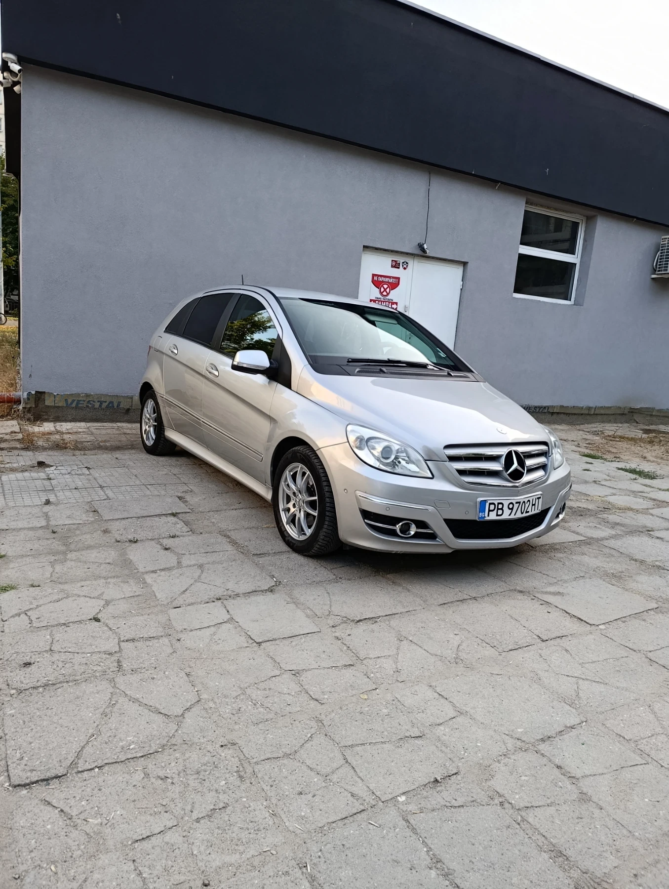 Mercedes-Benz B 200 Перфектен - изображение 2