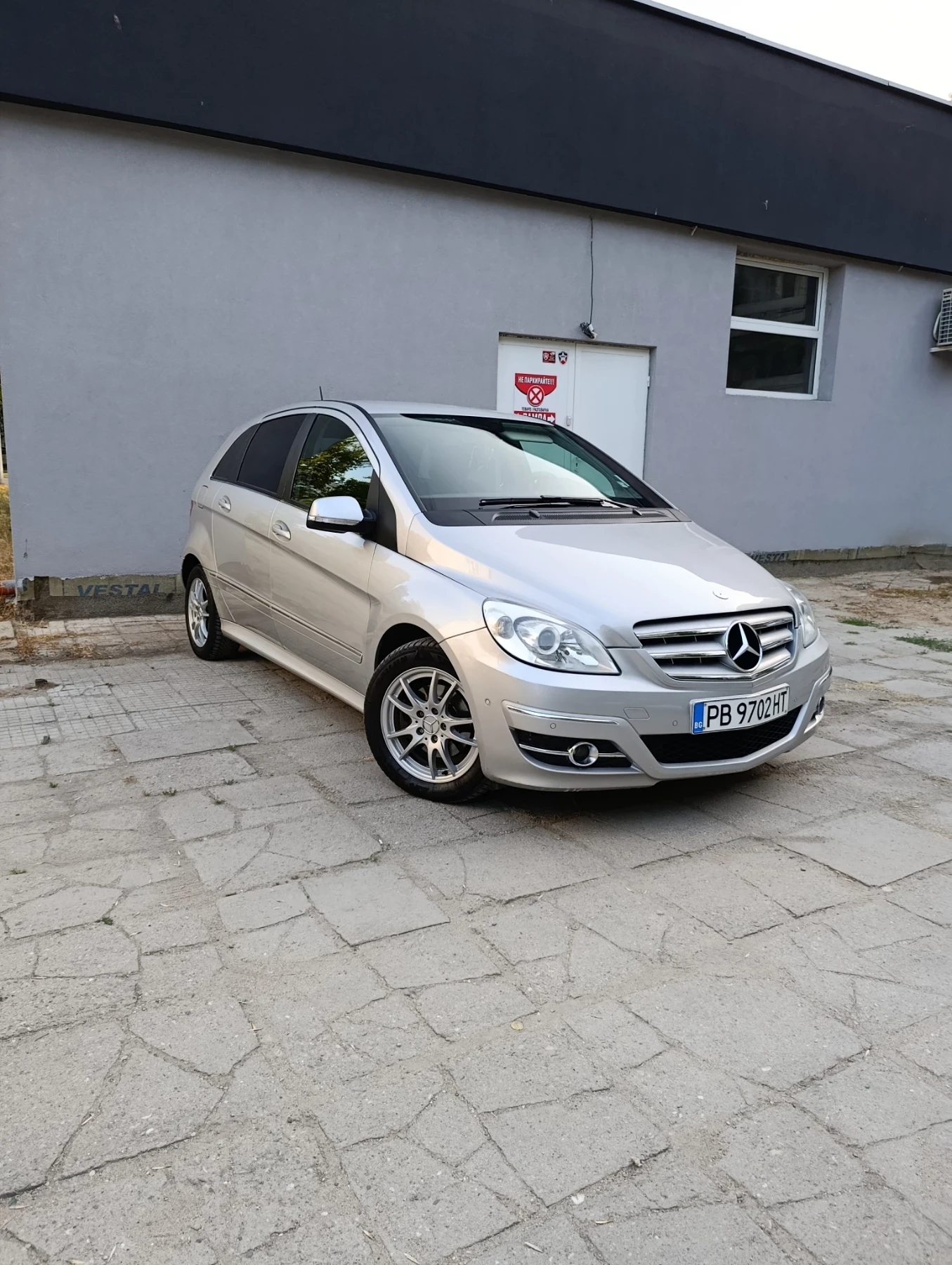 Mercedes-Benz B 200 Перфектен - изображение 7