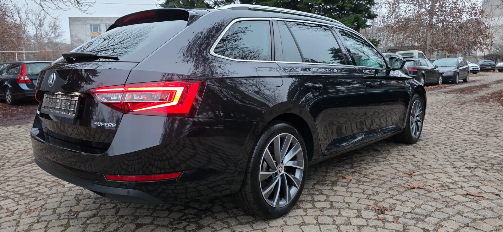Skoda Superb 2.0TDI * AVTOMAT* L&K* DISTRONIC* CANTON* SWISS - изображение 5