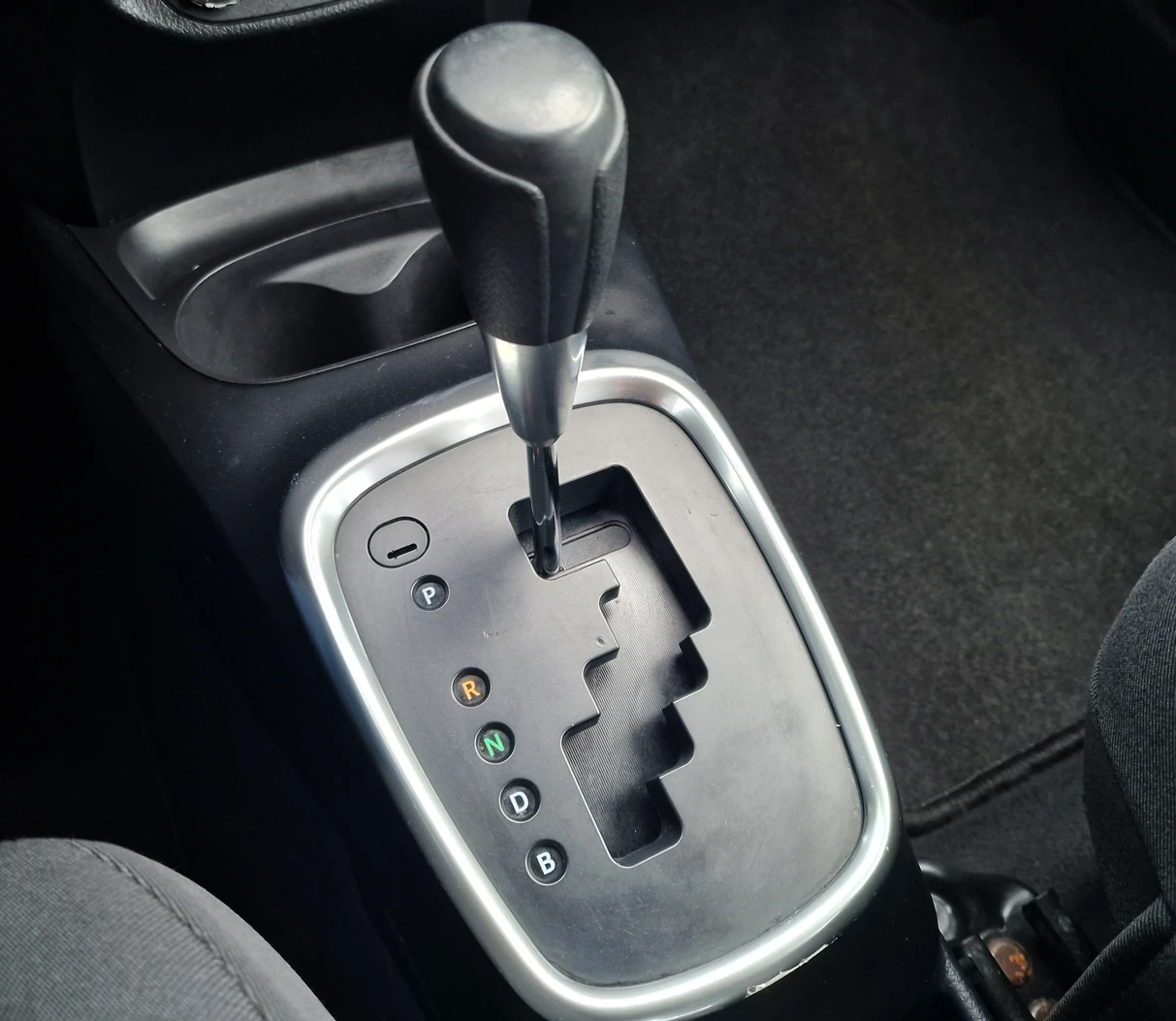 Toyota Yaris 1.5 Hybrid 1.5  | Mobile.bg � ����������� 14