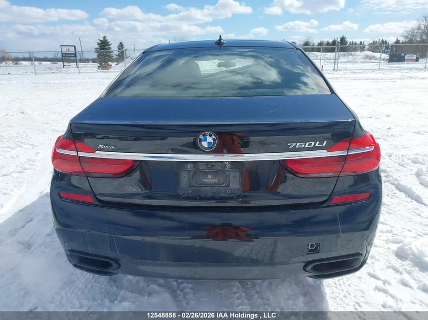 BMW 750 Long* TV* Bowers & Wilkins, снимка 5 - Автомобили и джипове - 53825654