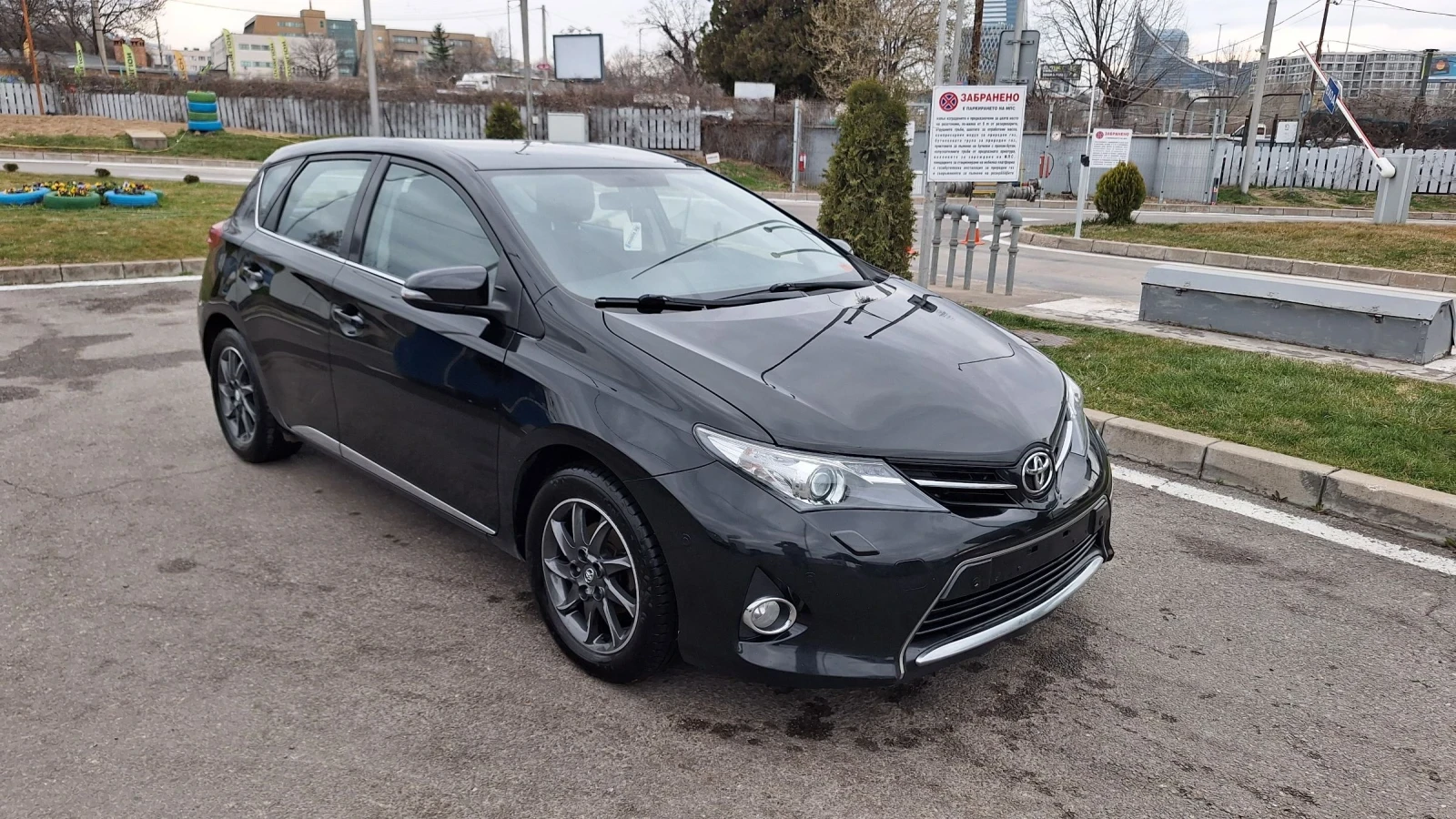 Toyota Auris 1.6-132��. ����-�������-������ | Mobile.bg � ����������� 2