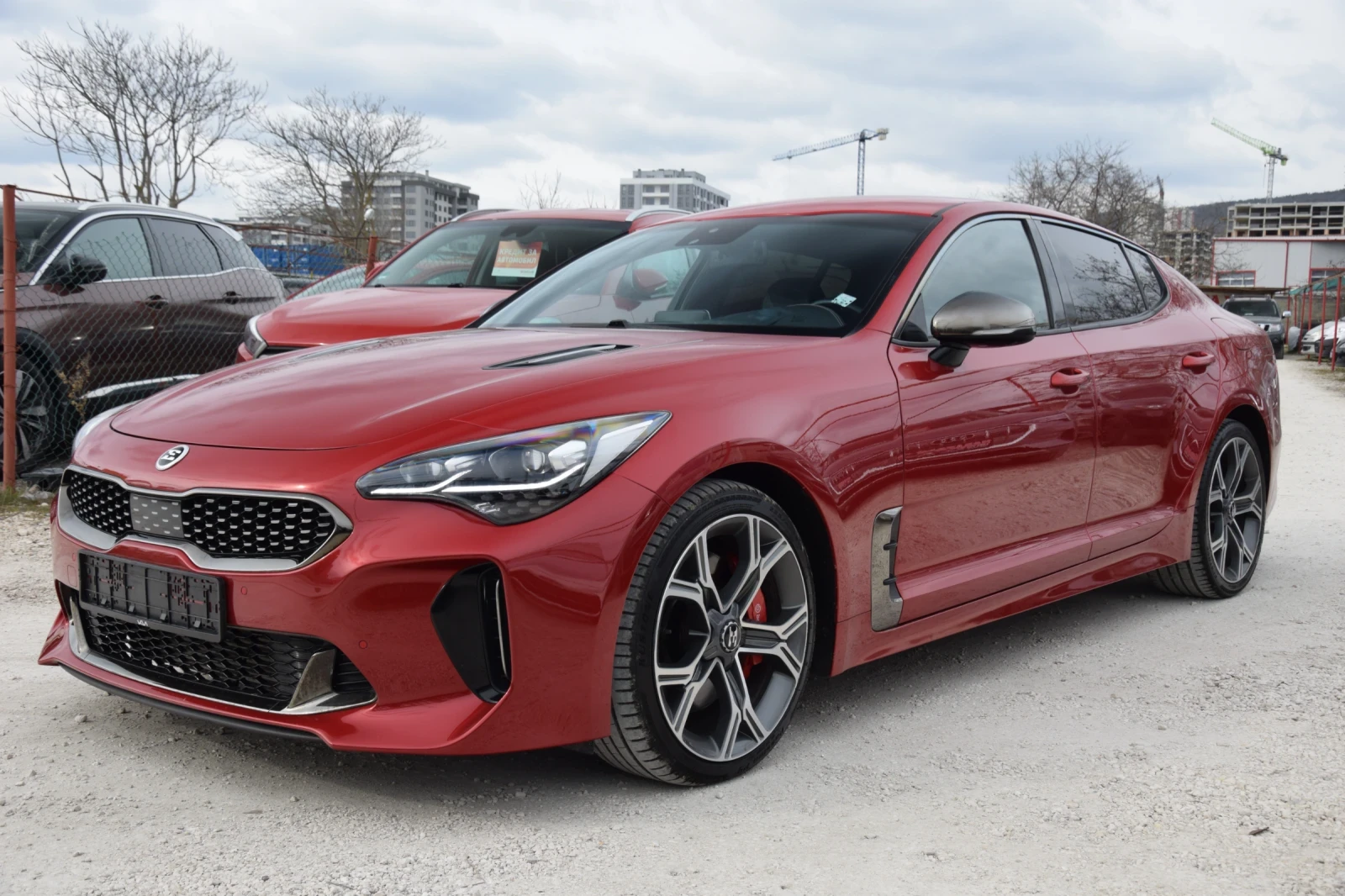 Kia Stinger 2.0 i turbo, снимка 3 - Автомобили и джипове - 53945702