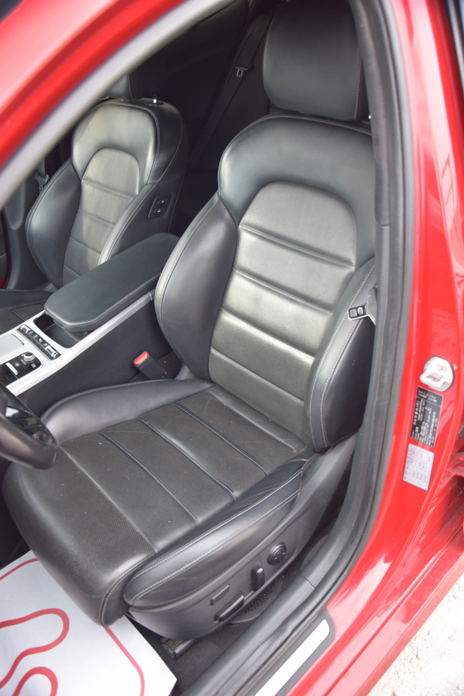 Kia Stinger 2.0 i turbo, снимка 9 - Автомобили и джипове - 53945702