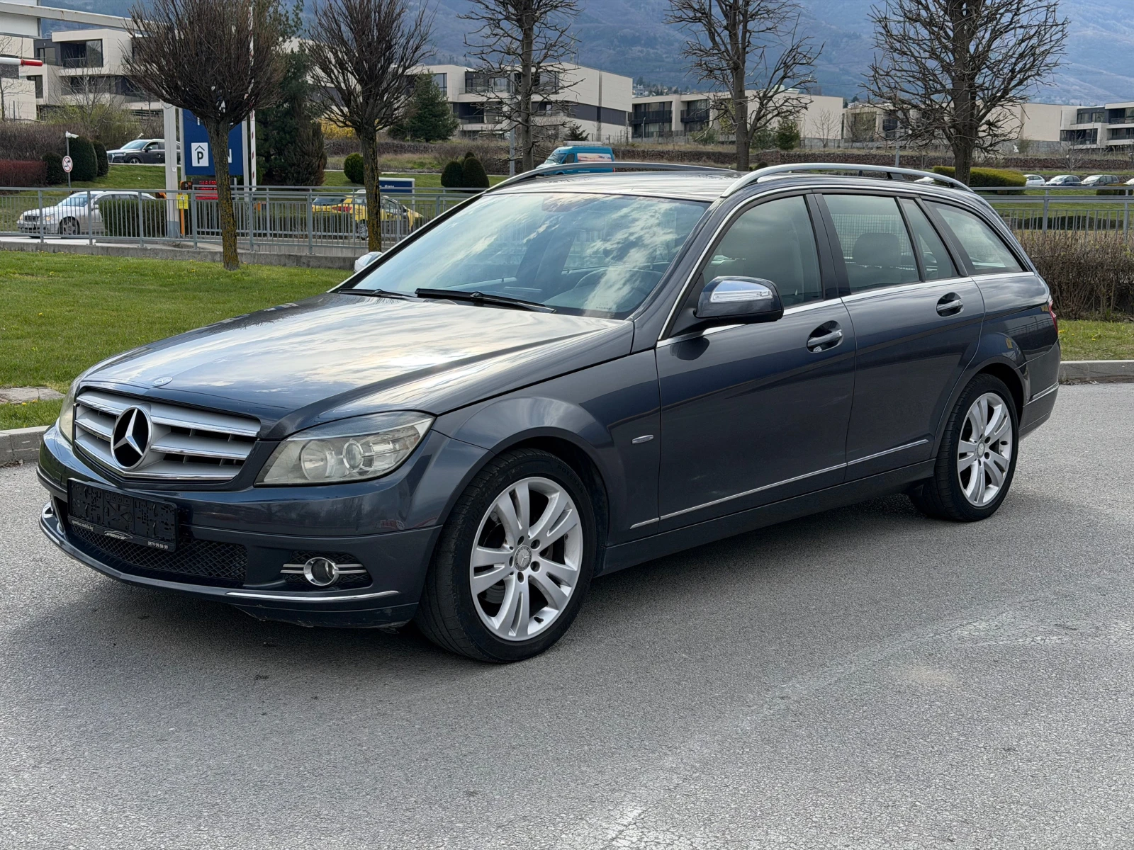 Mercedes-Benz C 220 D-AVANTGARDE-NAVI-OM 646, снимка 2 - Автомобили и джипове - 54150393