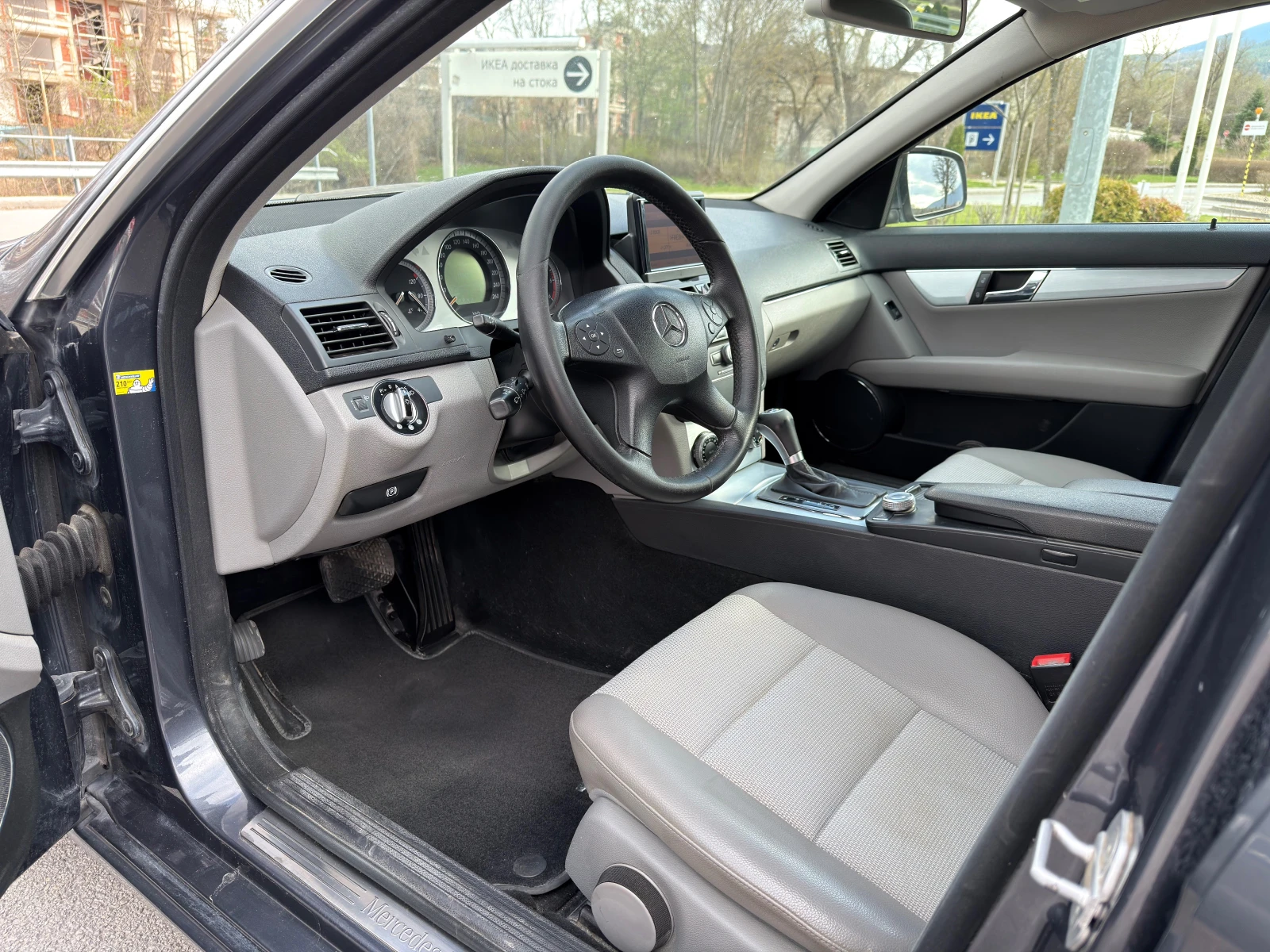 Mercedes-Benz C 220 D-AVANTGARDE-NAVI-OM 646, снимка 10 - Автомобили и джипове - 54150393