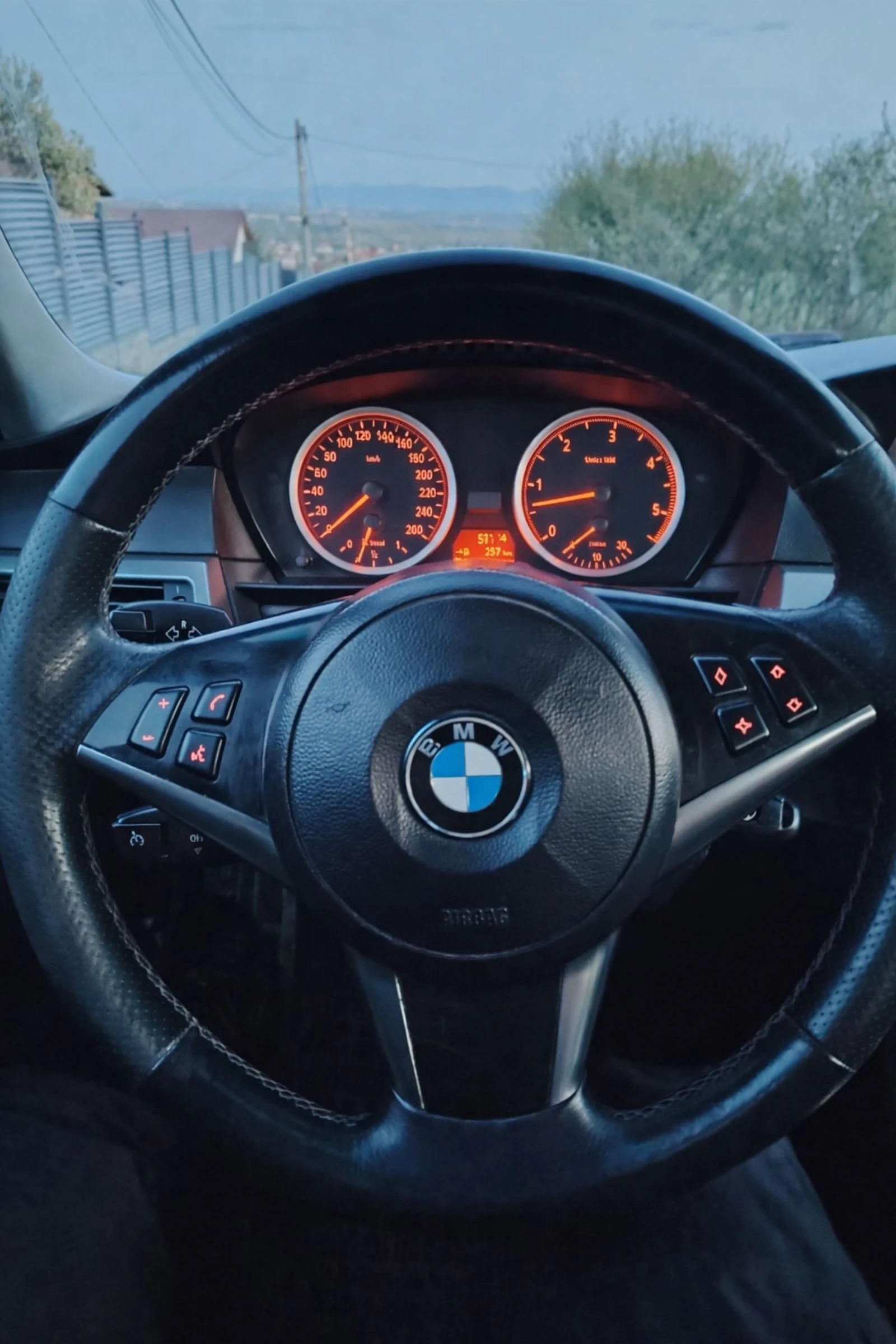 BMW 525, снимка 10 - Автомобили и джипове - 54256360