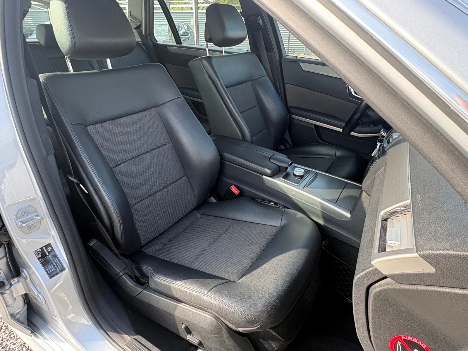 Mercedes-Benz E 350 E350-CDI-4MATIC-AVANTGARDE, снимка 12 - Автомобили и джипове - 54280469